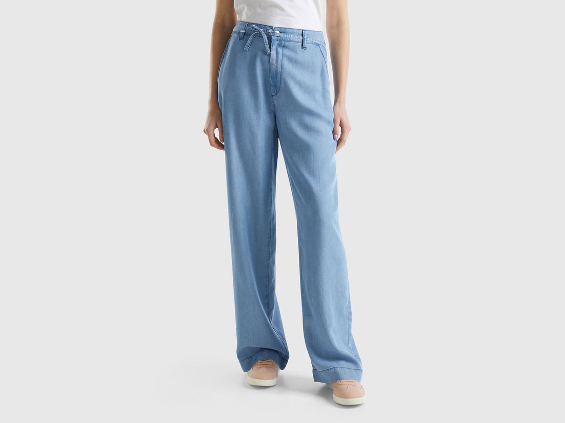Wide Trousers In Sustainable Viscose_4Khndf065_902_01