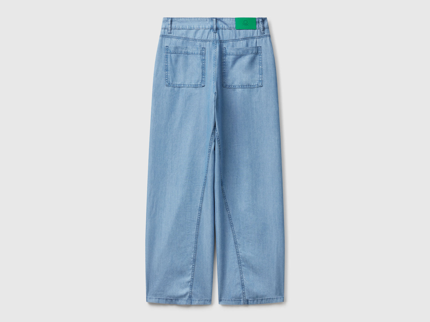 Benetton_Wide Trousers in Chambray_4KHNDF09L_902_05