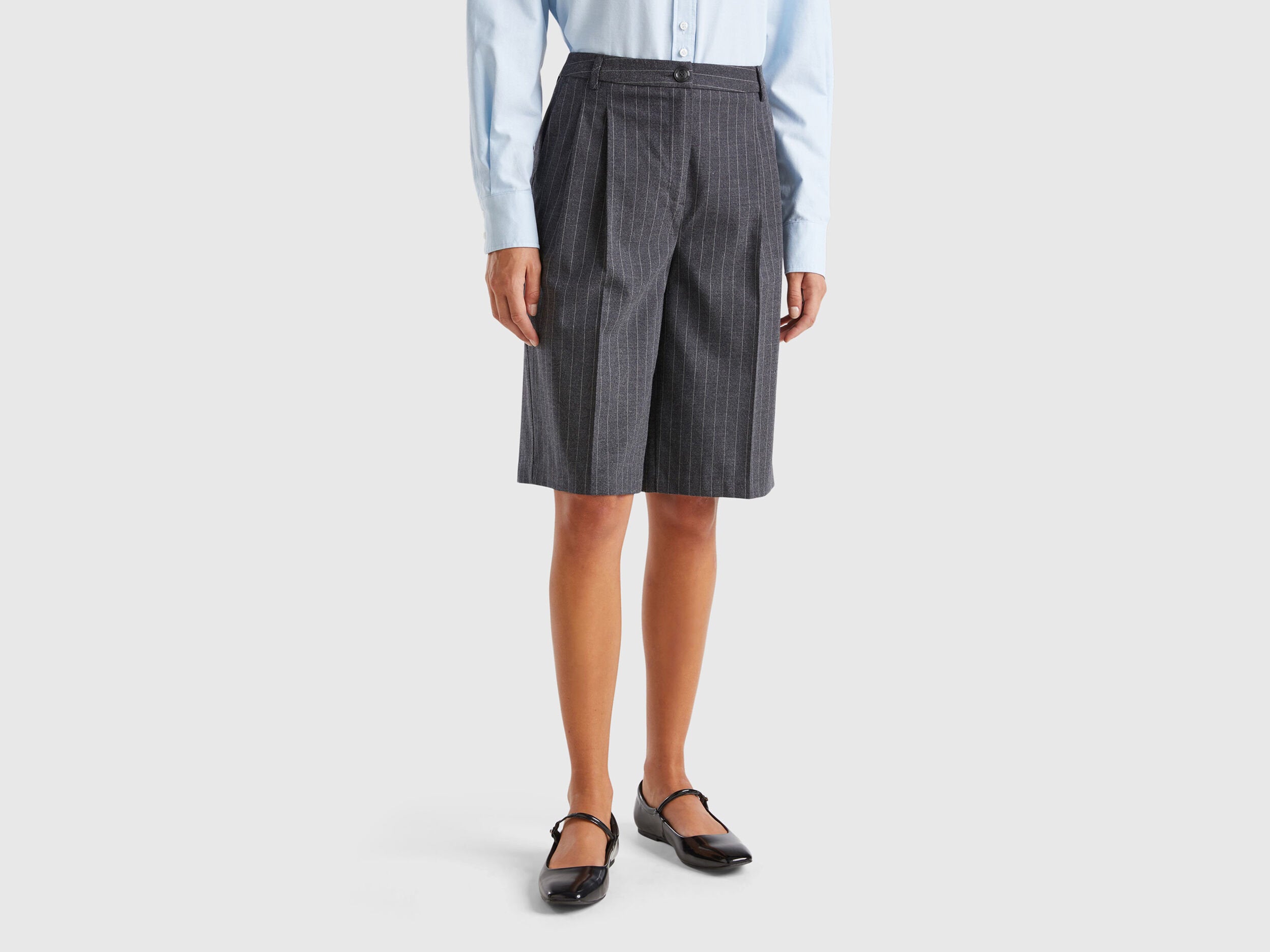 Pinstriped Bermudas_4KHSD901P_903_02