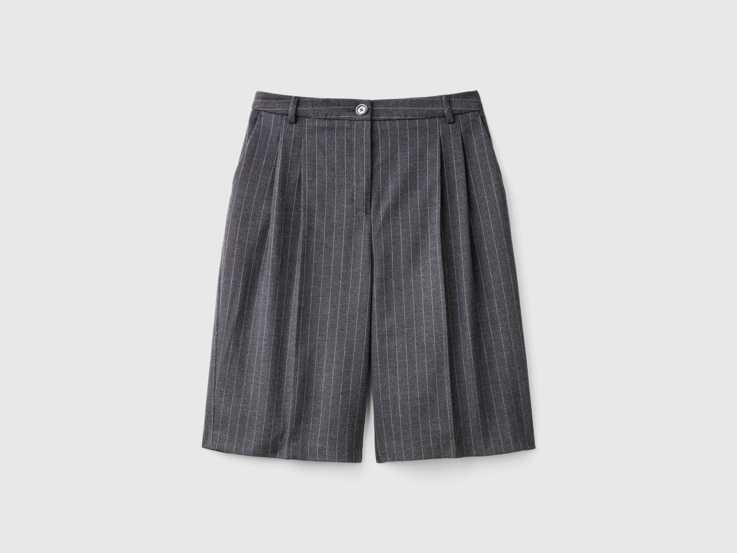 Pinstriped Bermudas_4KHSD901P_903_04