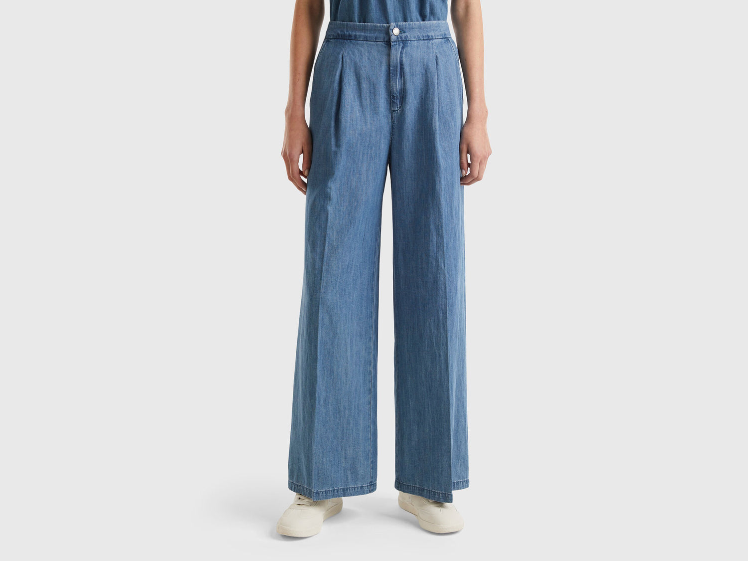 Wide Fit Denim Trousers_4KOWDF067_902_02