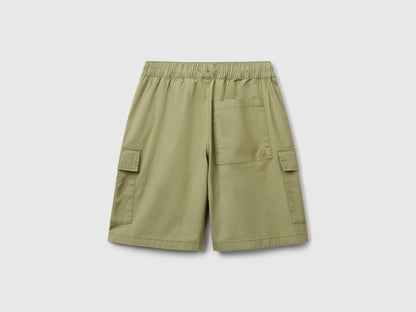 Benetton_Parachute Bermudas in Stretch Cotton_4L2VC9046_26K_02