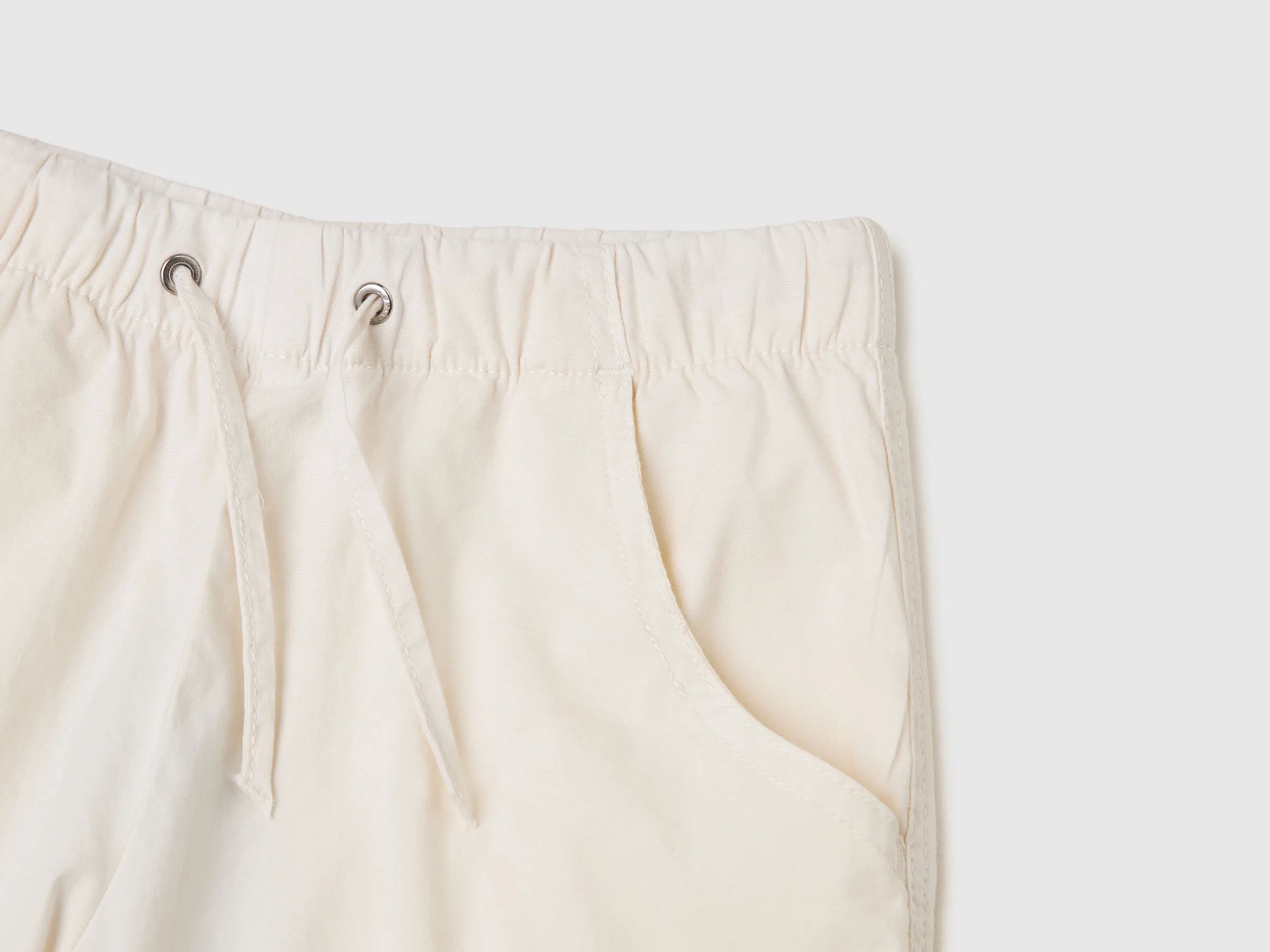 Benetton Creamy White Girls Jogger Fit Cargo Pants SKU: 4L2VCF05H_00E Image 03