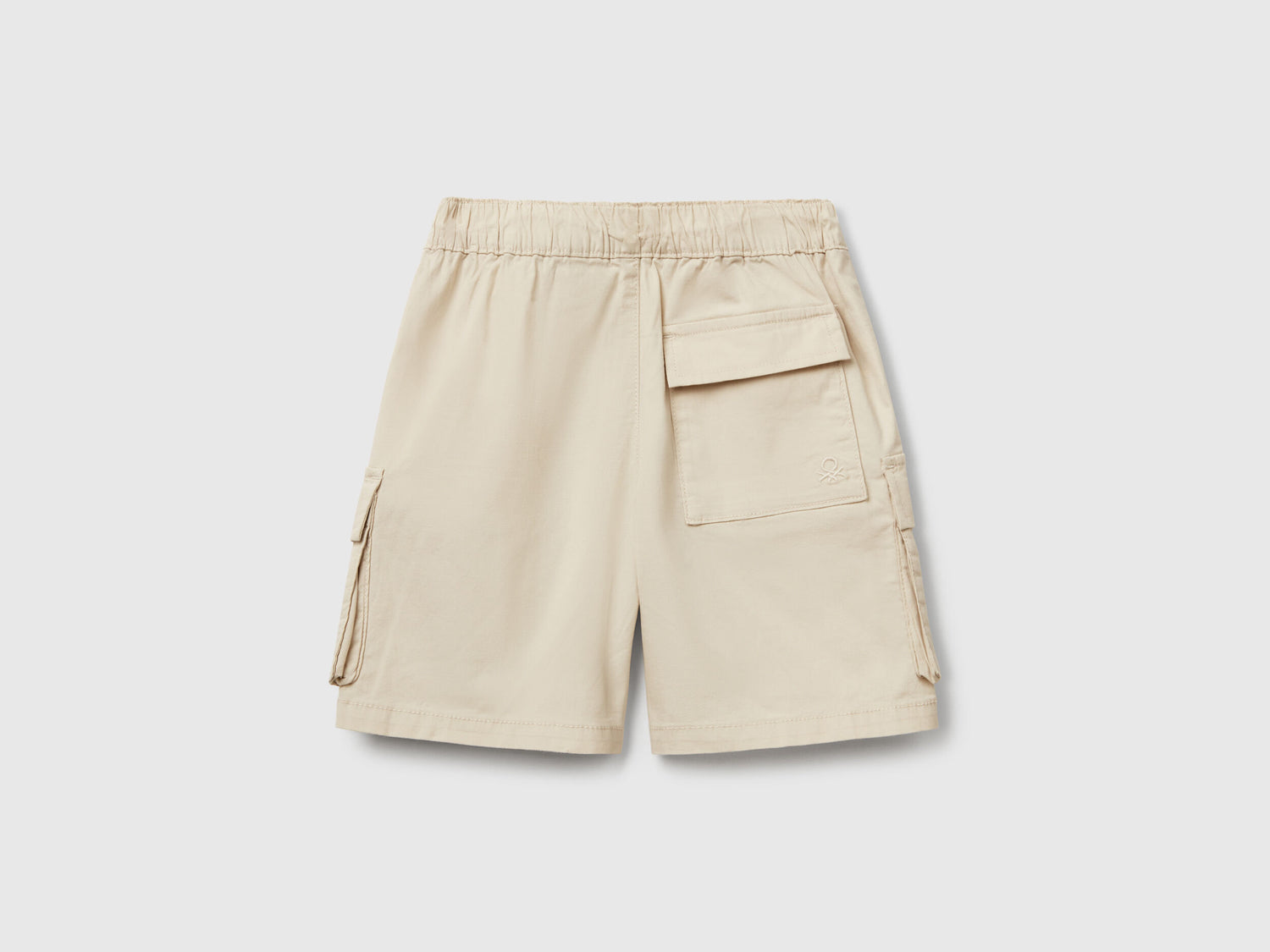 Benetton_Parachute Shorts in Stretch Cotton_4L2VG902V_152_02