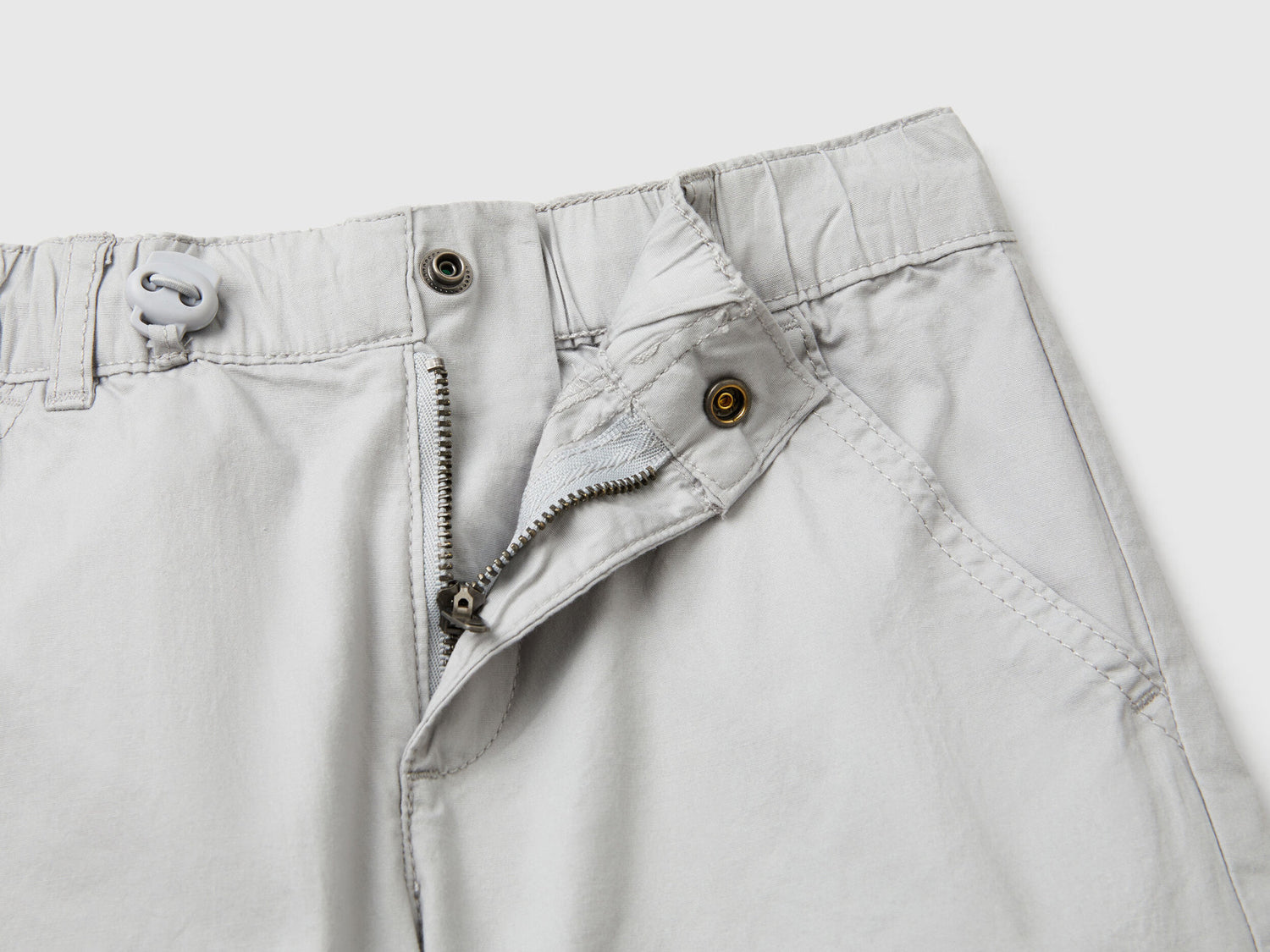 Benetton_Parachute Trousers in Stretch Cotton_4L2VGF01R_115_03