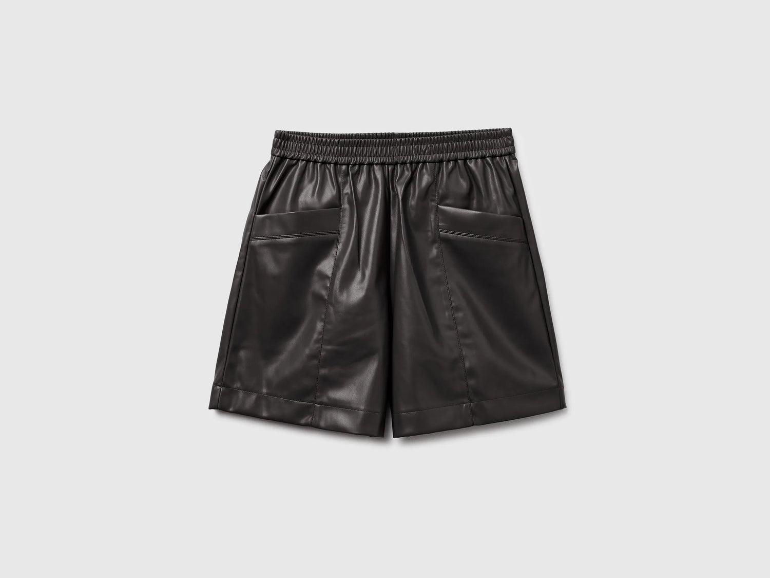 Benetton_Black_Bermudas in Imitation Leather_4M3CD9029_100_01