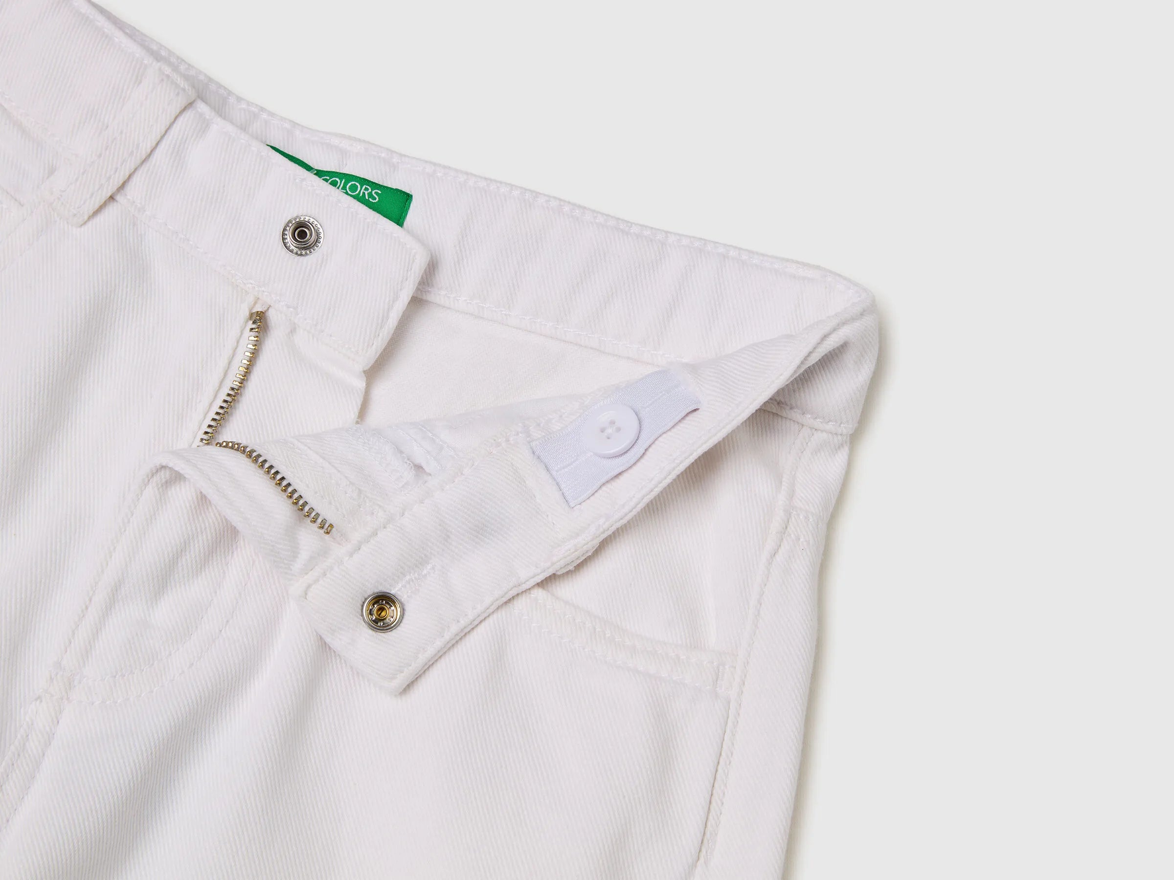 Benetton White Girls Wide-Fit Trousers with Cuffs SKU: 4PYACE04P_701 Image 03