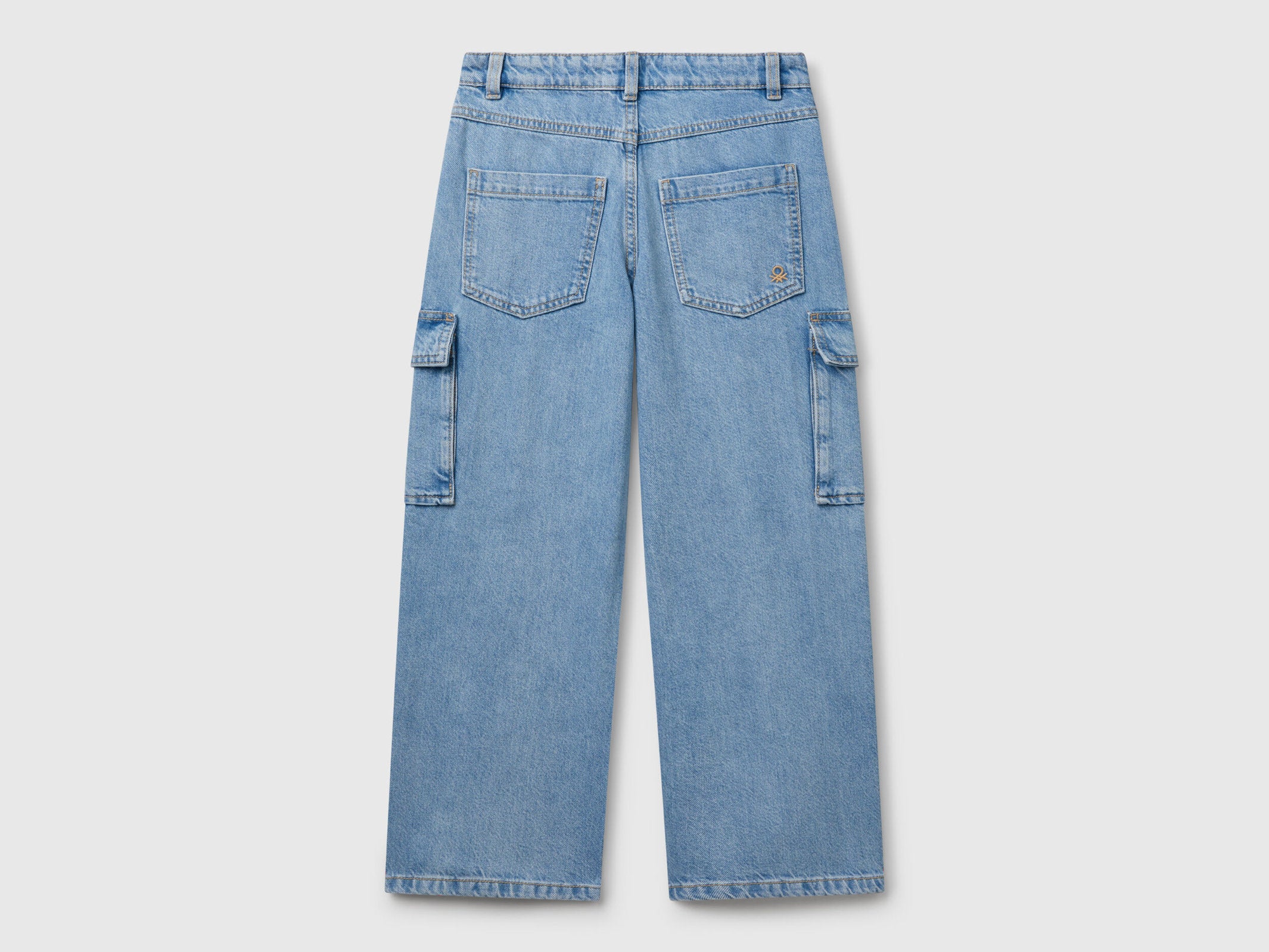 Benetton_Cargo Jeans in 100% Cotton_4R76CE041_901_02