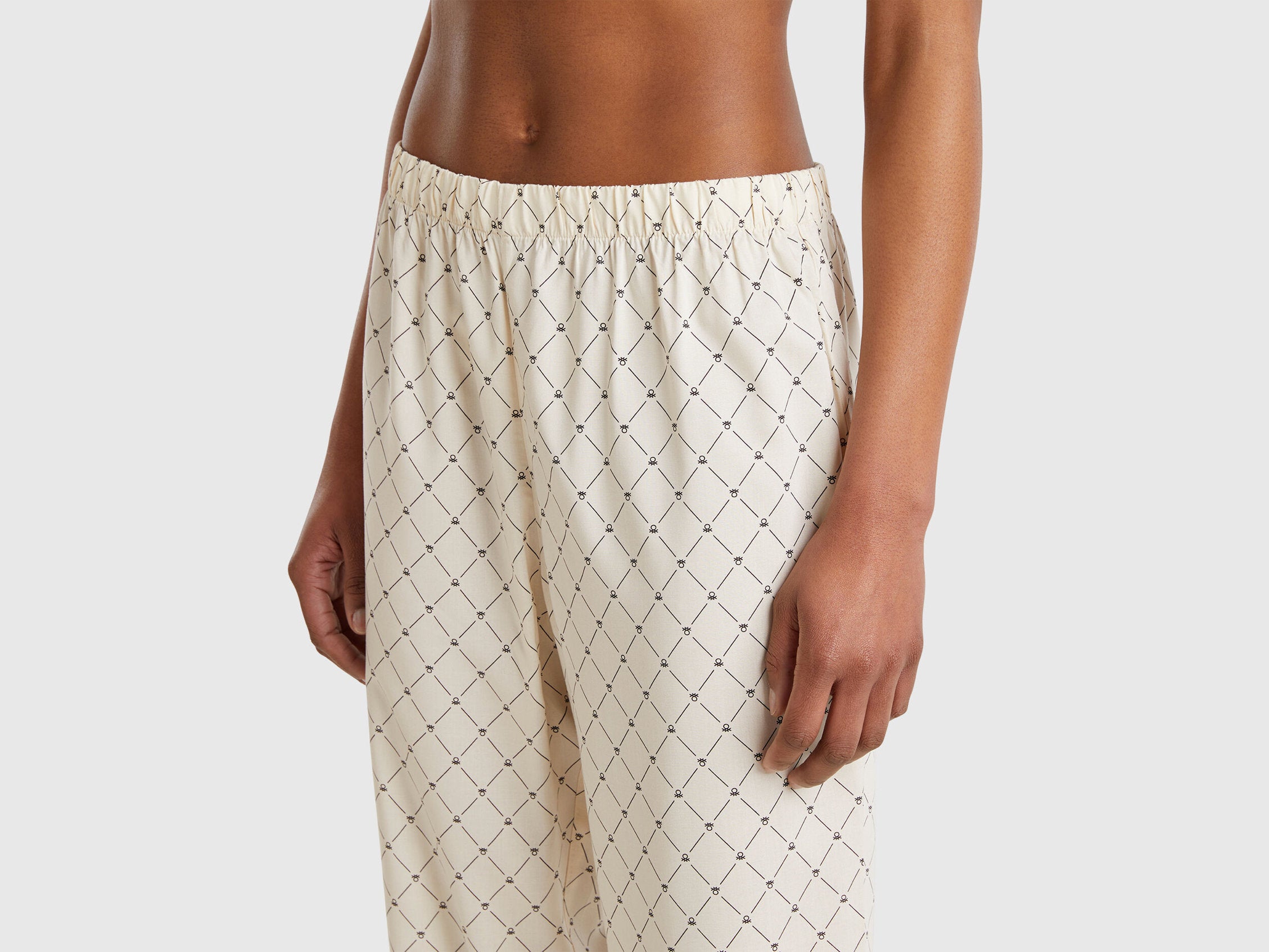 Benetton_Flowy Pyjamas with Print_4T3U3P00R_63R_03