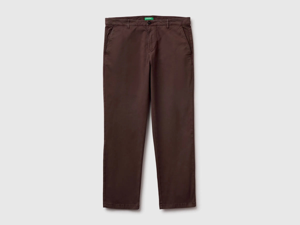Benetton Dark Brown Men Straight-Fit Chinos SKU: 4TZYUF05H_16M Image 01