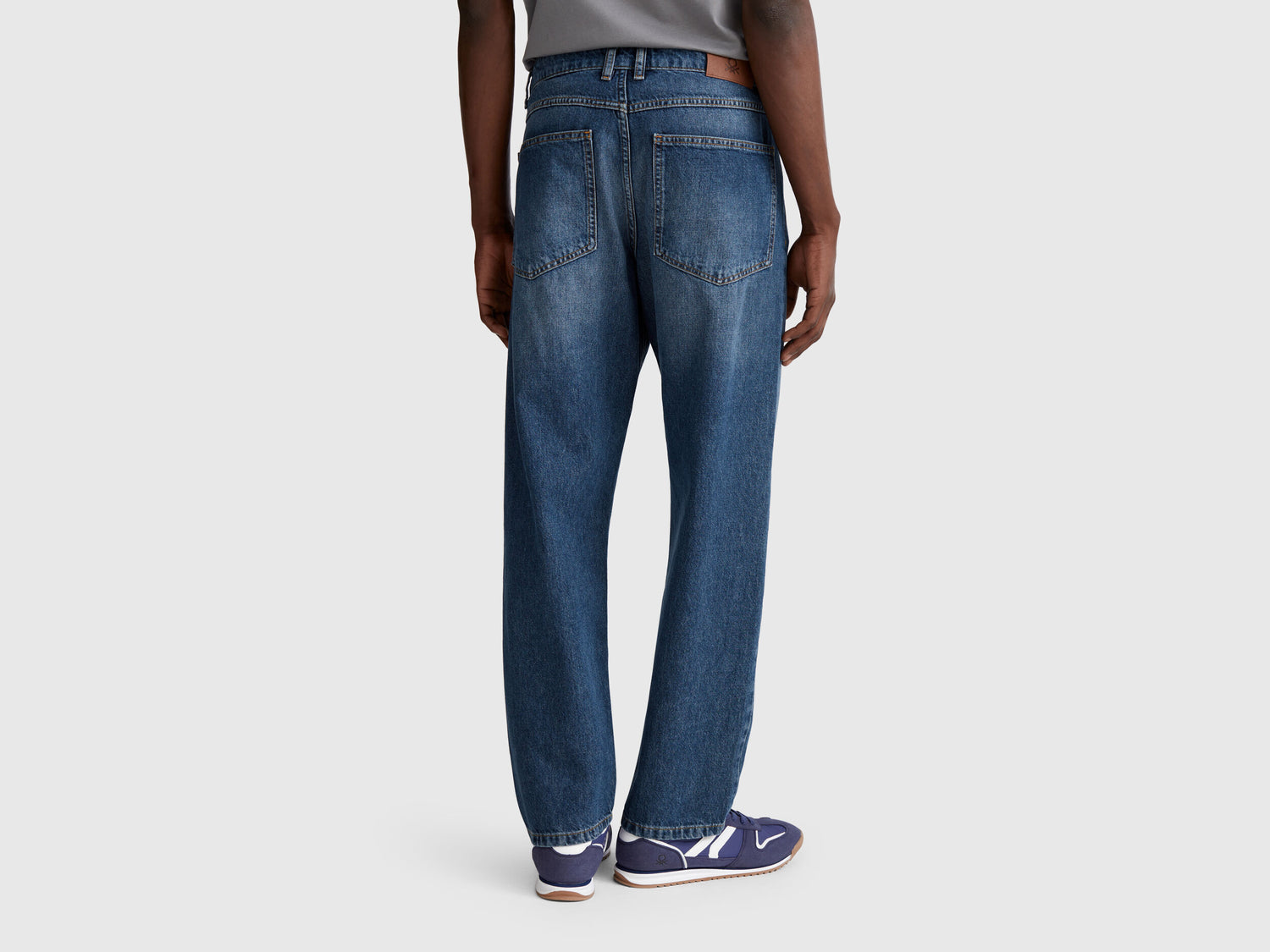 Benetton_Blue_Relaxed Fit Jeans_4VKEUE01D_901_03