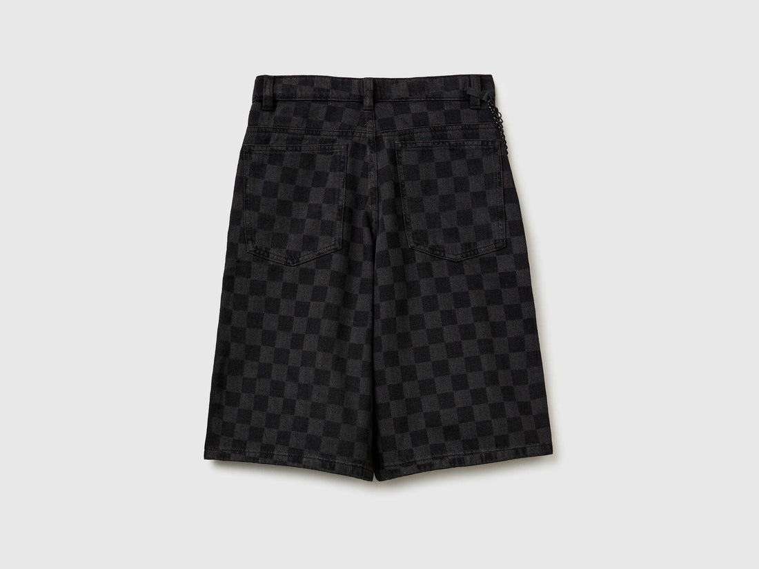 Benetton Black Boys 3/4 Jeans with Chain SKU: 4VKZCF05M_800 Image 02