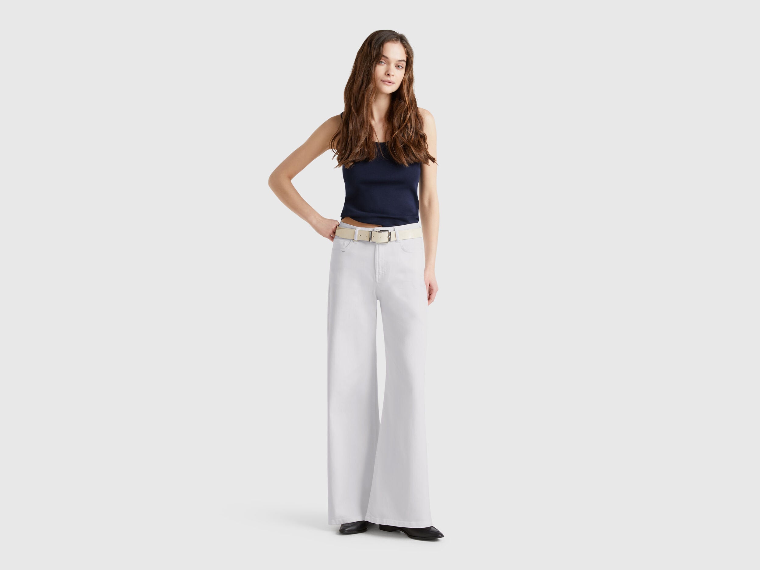 Benetton_Loose Fit Trousers_4WDDDE029_101_01