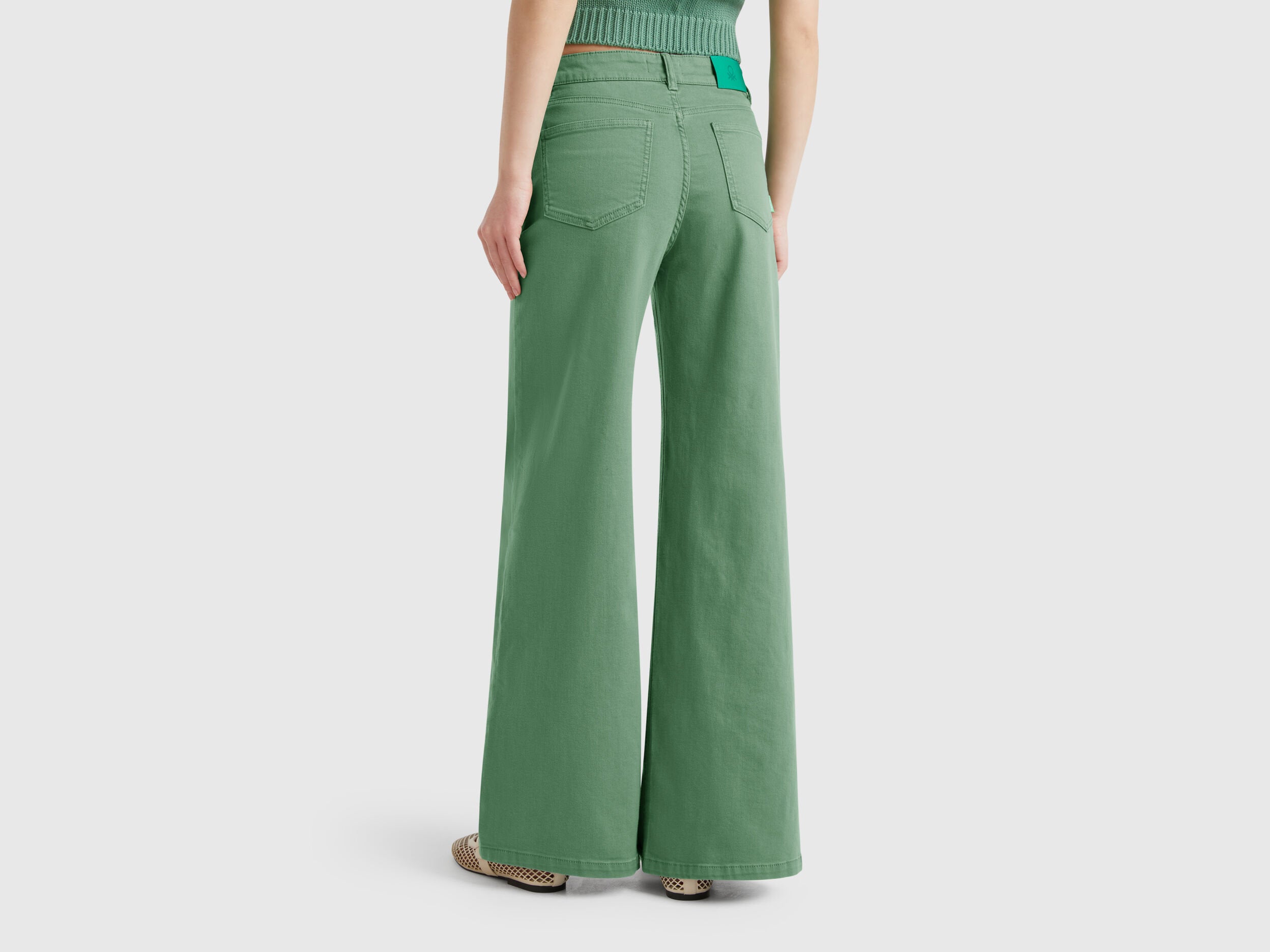 Benetton_Loose Fit Trousers_4WDDDE029_26U_03