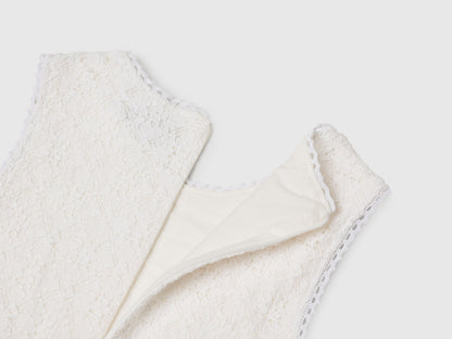 Benetton_Lace Dress with Flounce_4WYWCV039_901_03