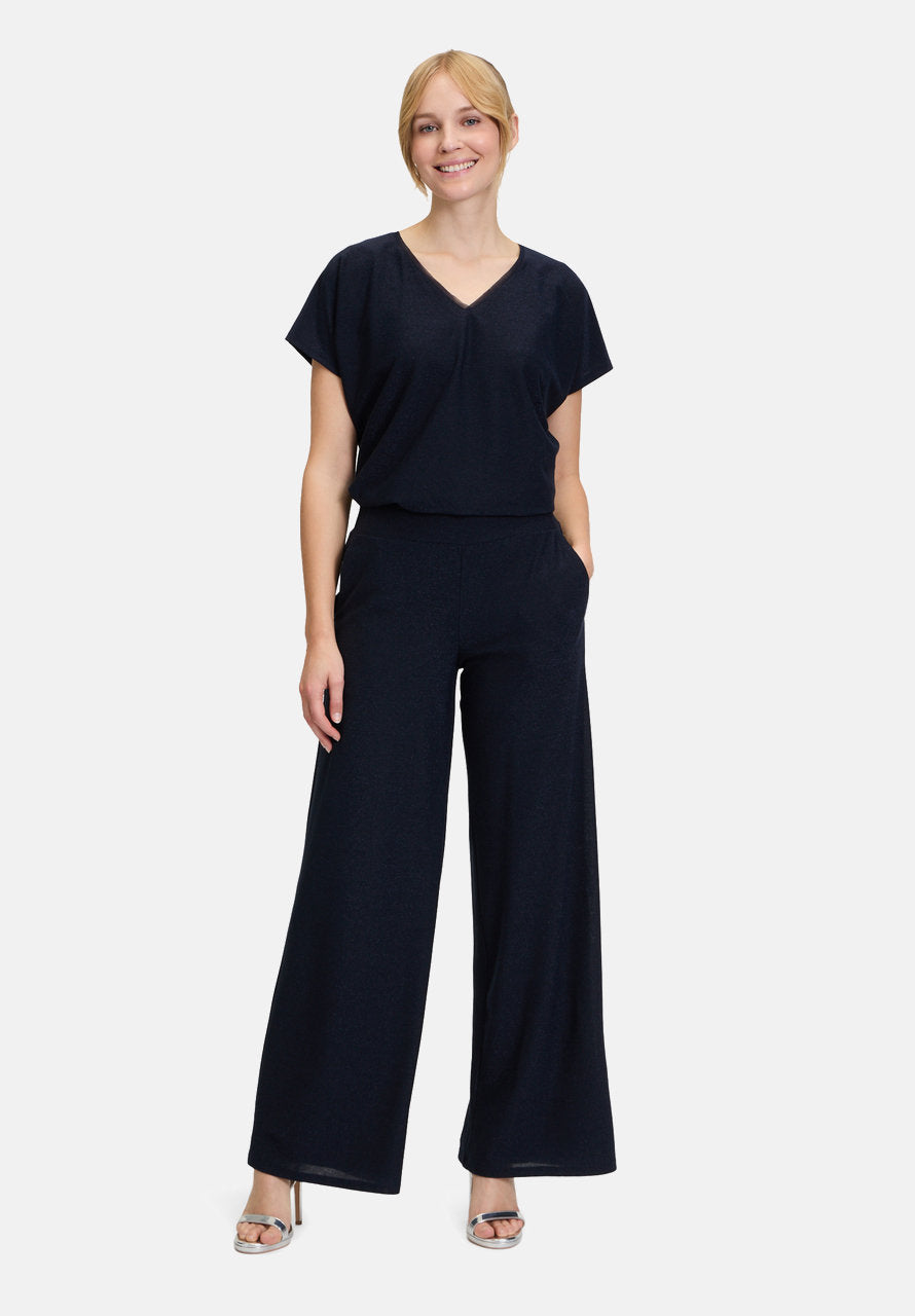 Modern Fit Pants With A Wide Leg_5006-4209_8541_01