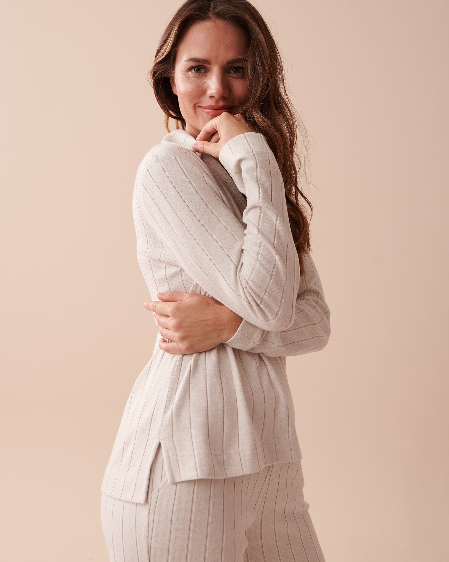 Ribbed Knit L/Slv V Neck_50100080_20079_03