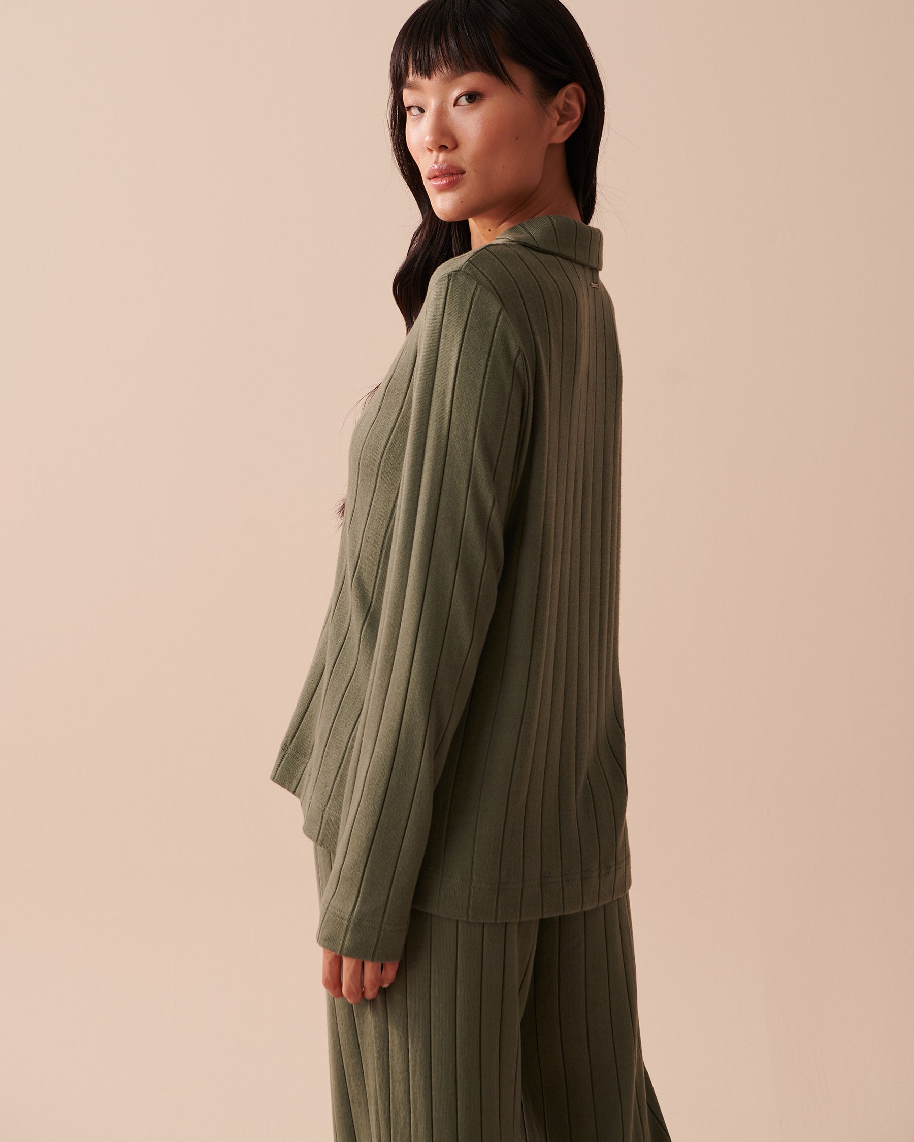 Ribbed Knit L/Slv V Neck_50100080_30007_02