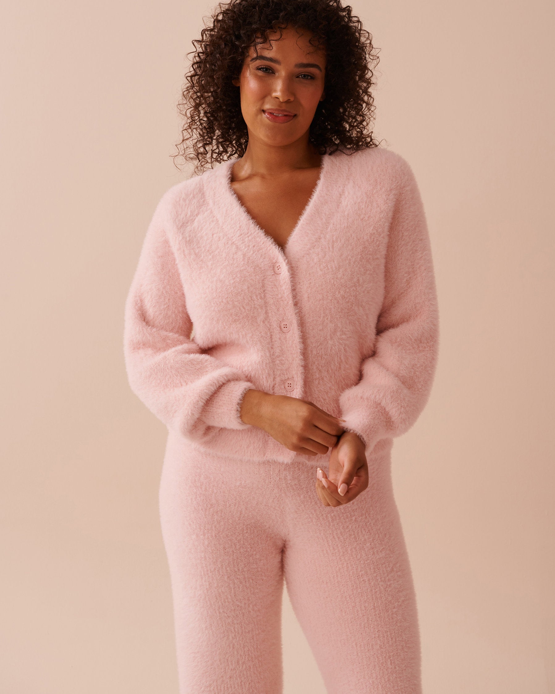 Fluffy Cardigan_50100097_60042_01
