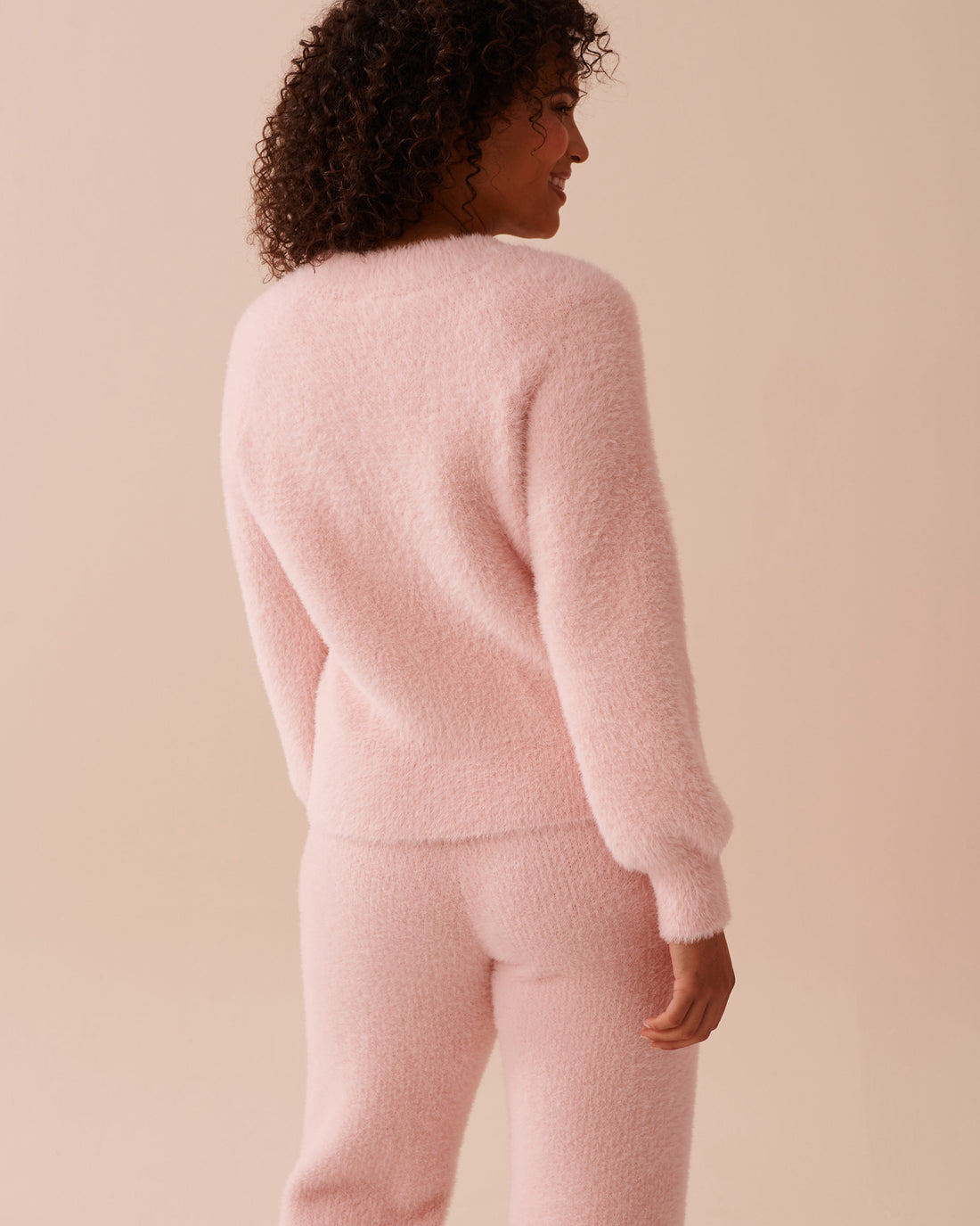 Fluffy Cardigan_50100097_60042_02