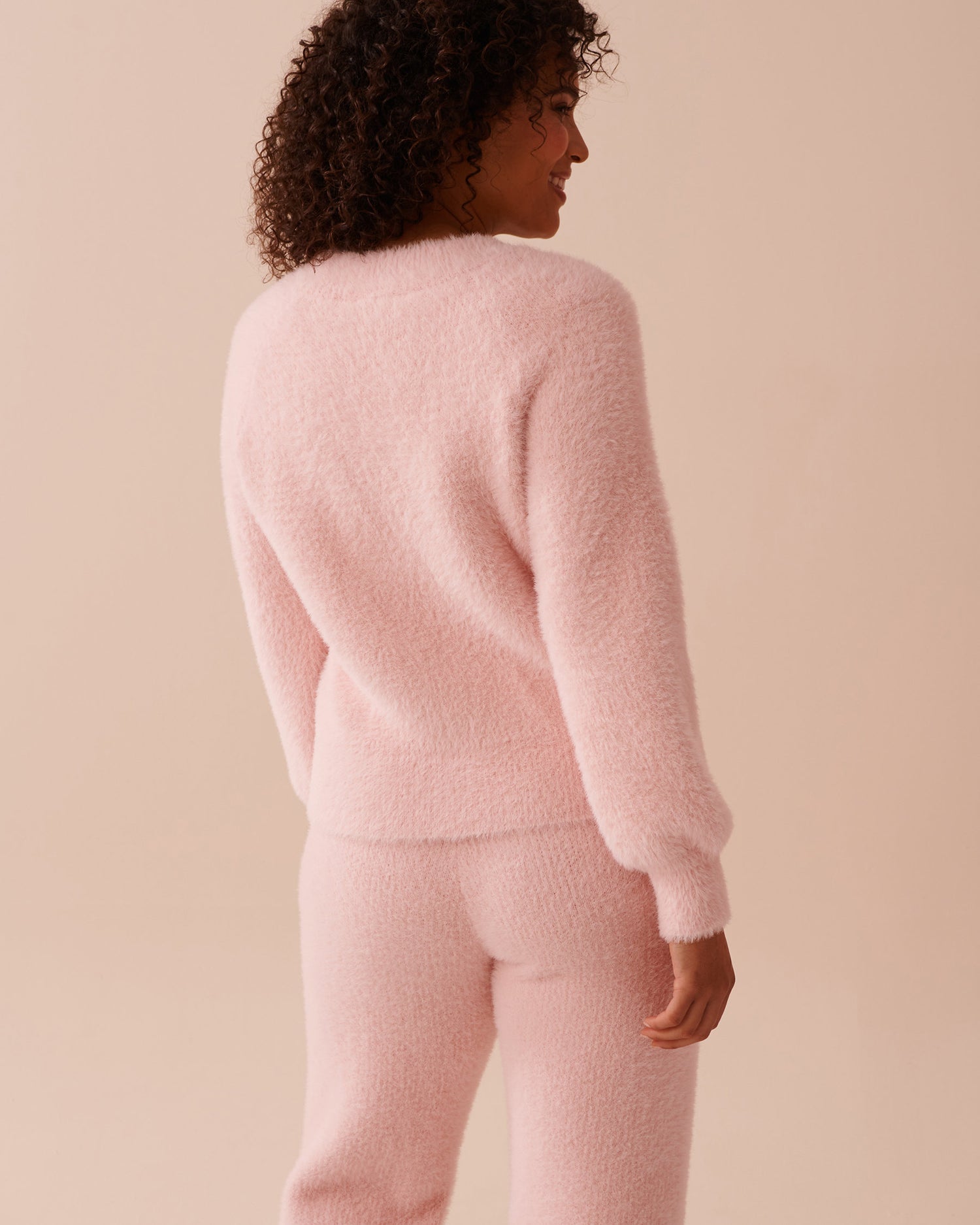 Fluffy Cardigan_50100097_60042_02