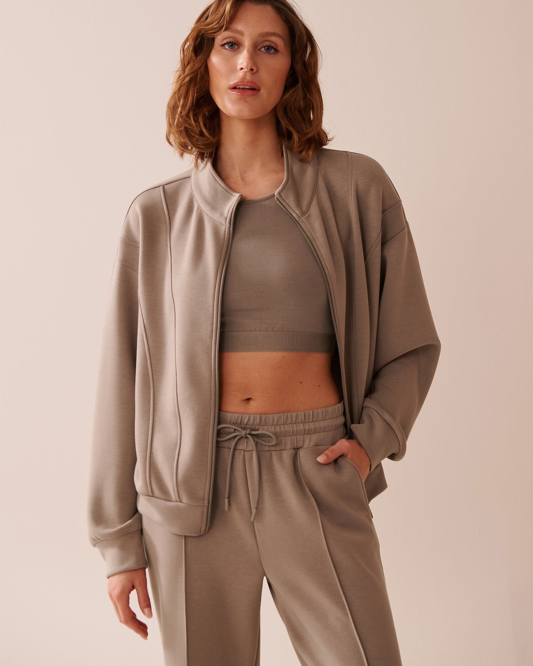 La Vie en Rose_Zip-Up Sweatshirt_50100100_00011_06