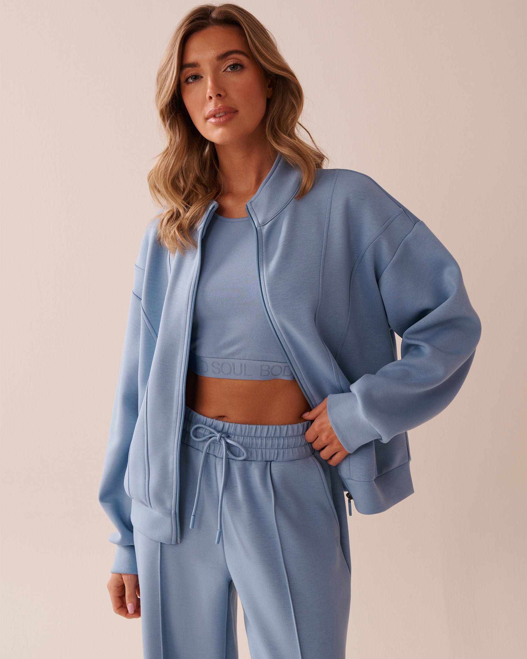 La Vie en Rose_Zip-Up Sweatshirt_50100100_40050_04