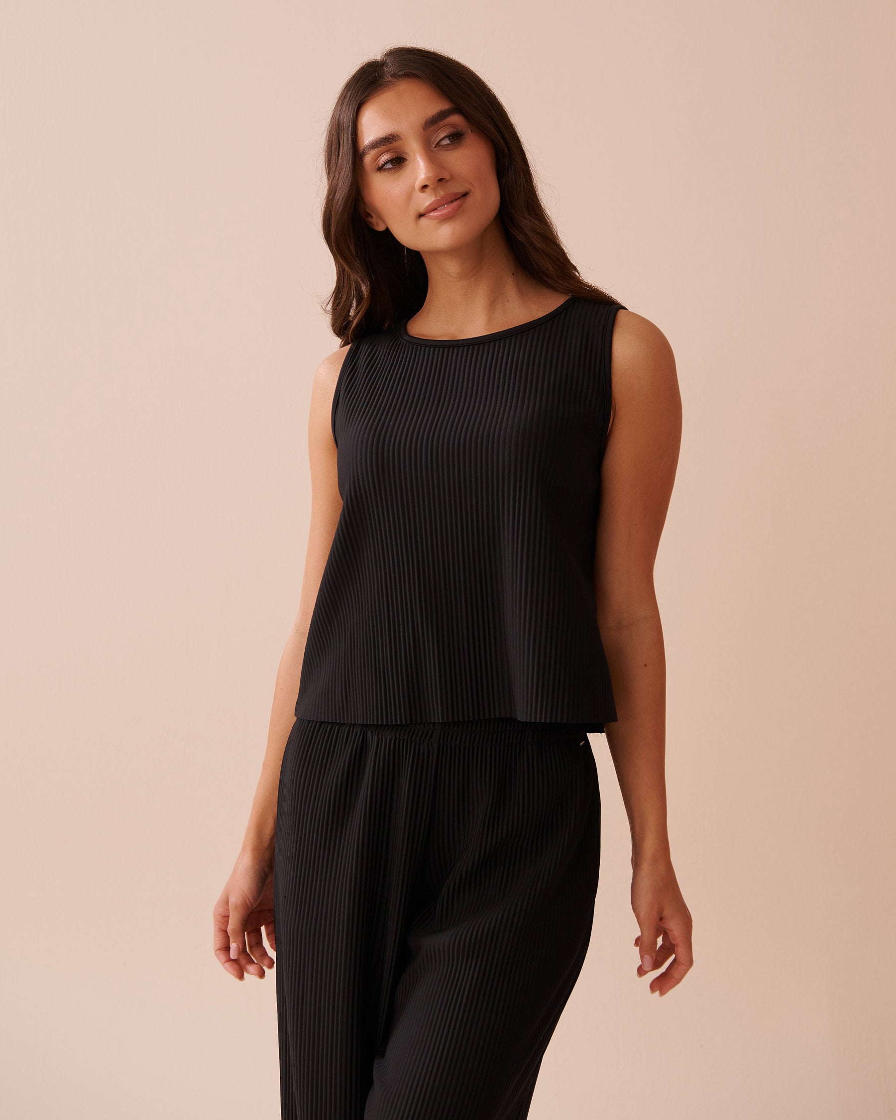 La Vie en Rose_Pleated Effect Top_50100102_00001_01