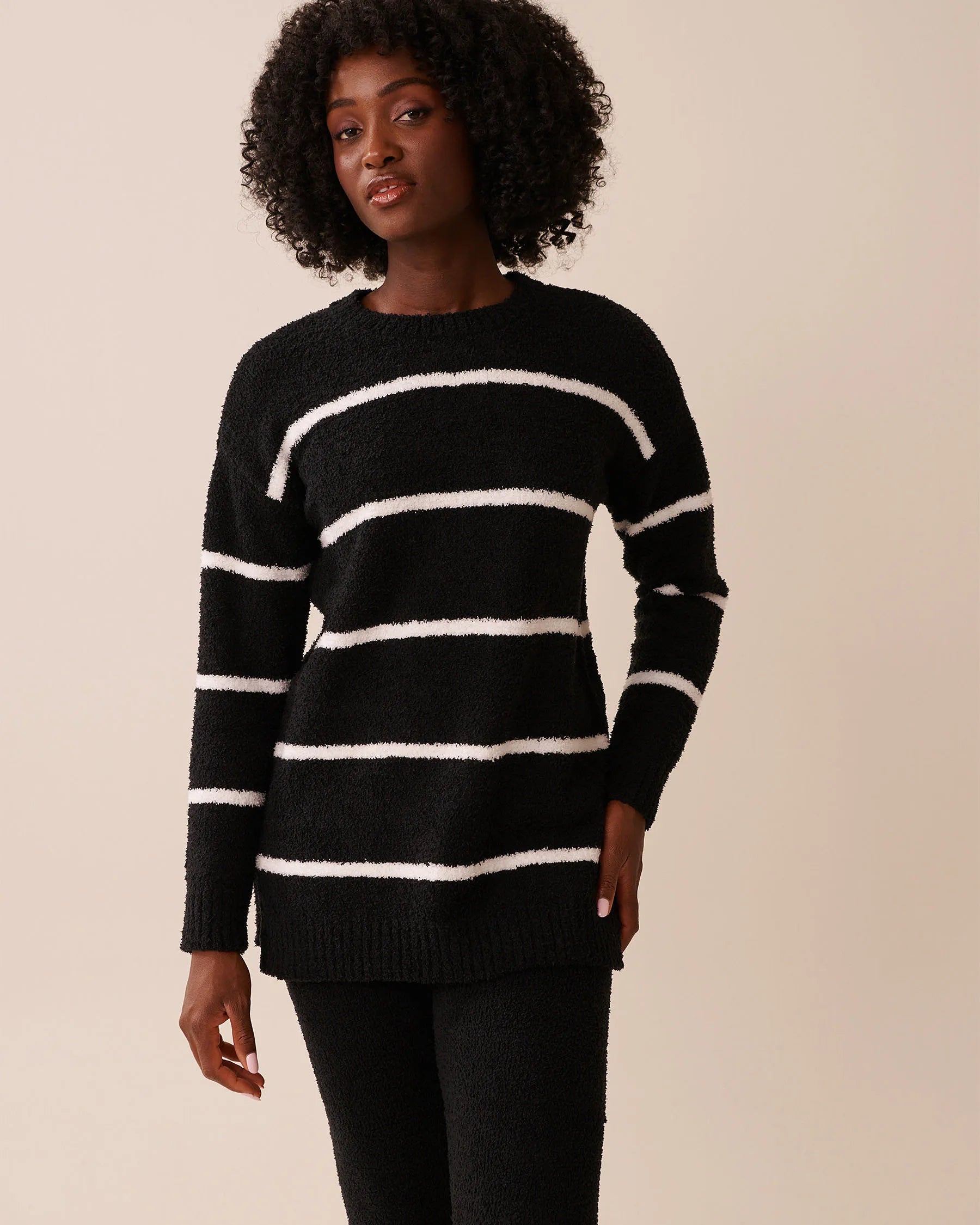 La Vie en Rose_Black &amp; Snow Stripes_Chenille Long Sleeve Shirt_50100114_P00450_01
