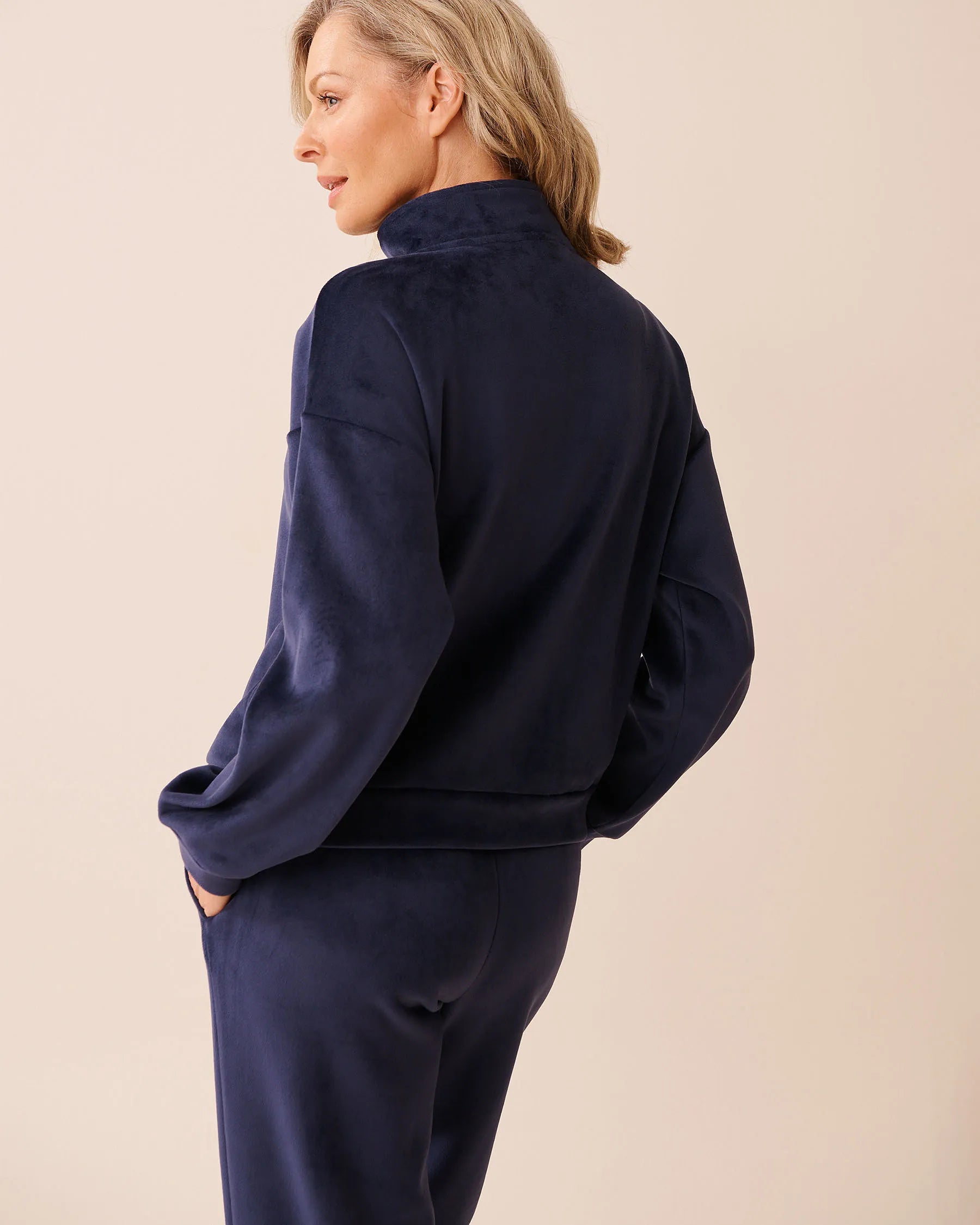 La Vie en Rose_Evening Blue_Velvet Zip-Up Sweatshirt_50100119_40009_02