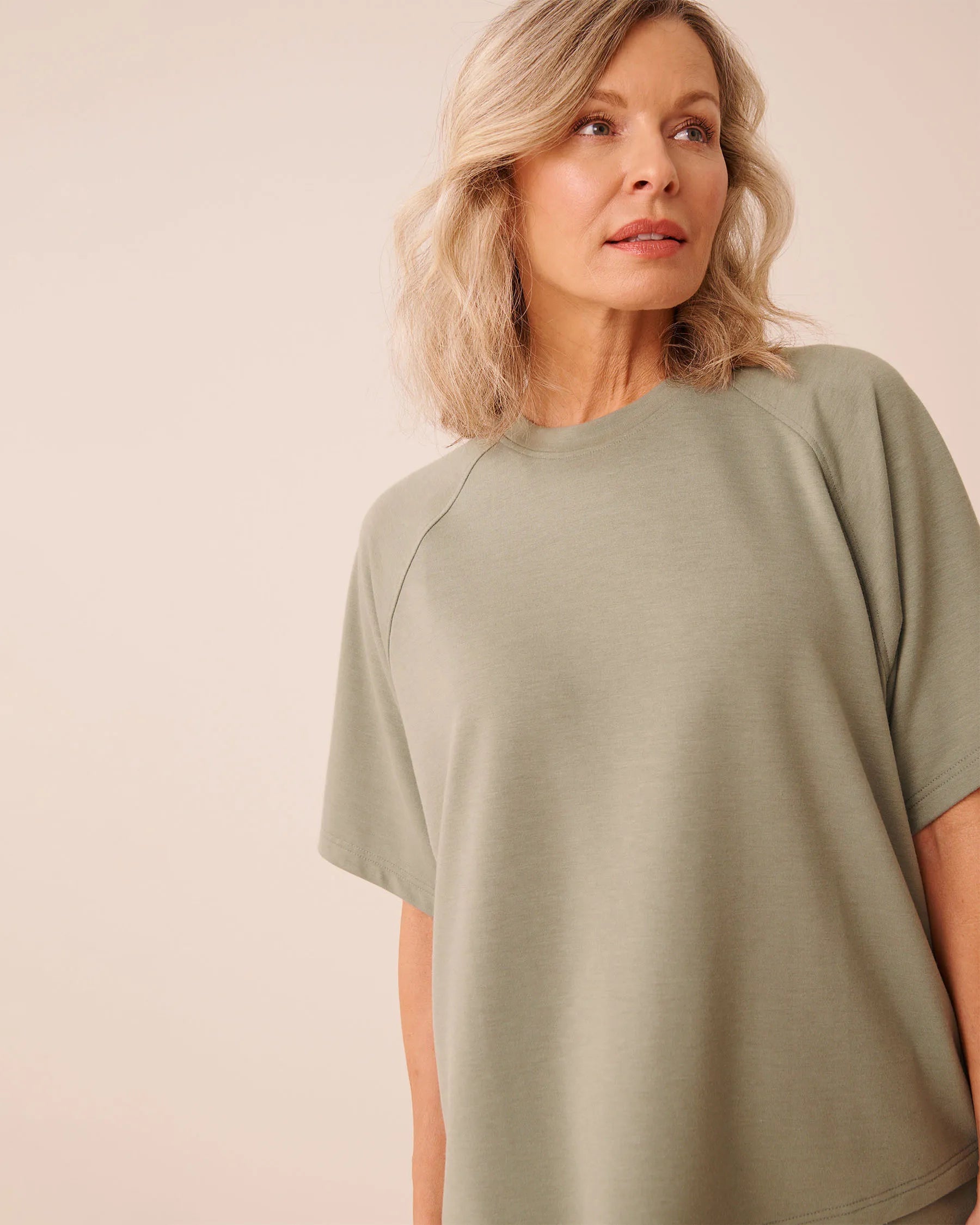 La Vie en Rose Shadow Women French Terry Short Sleeve T-shirt SKU: 50100127_30016 Image 04