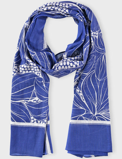 Gerry Weber_Soft Scarf with an All-Over Pattern_501024-72024_8088_01