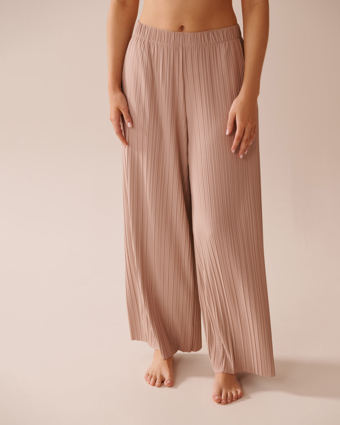 La Vie en Rose_Mushroom_Lightweight Pleated Effect Pants_50200092_20011_01
