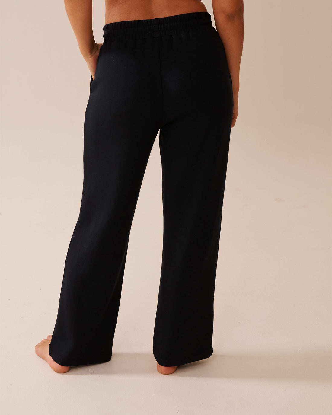 La Vie en Rose_Black Beauty_Wide Leg Pants_50200101_00001_02