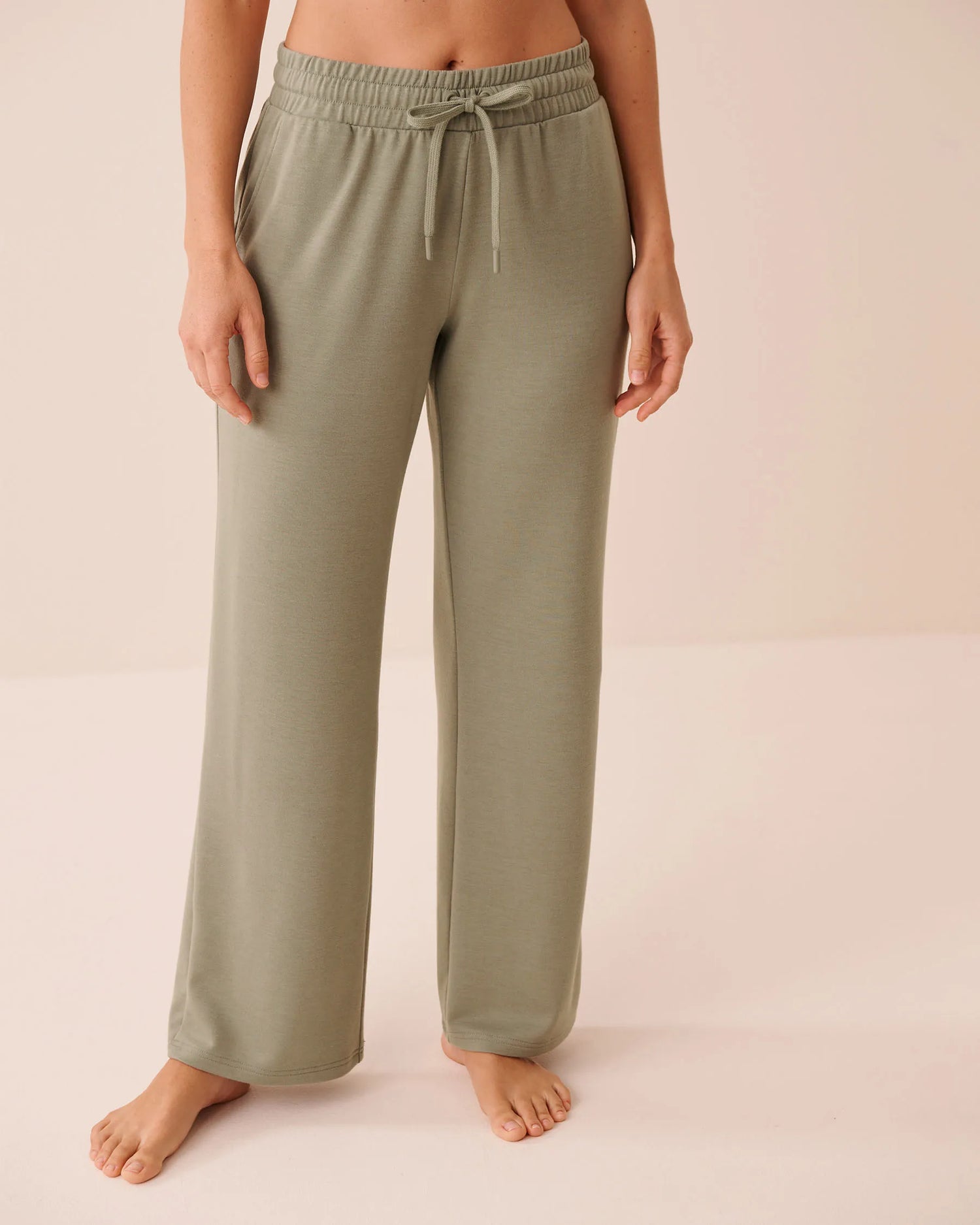 La Vie en Rose Shadow Women French Terry Pants SKU: 50200114_30016 Image 01