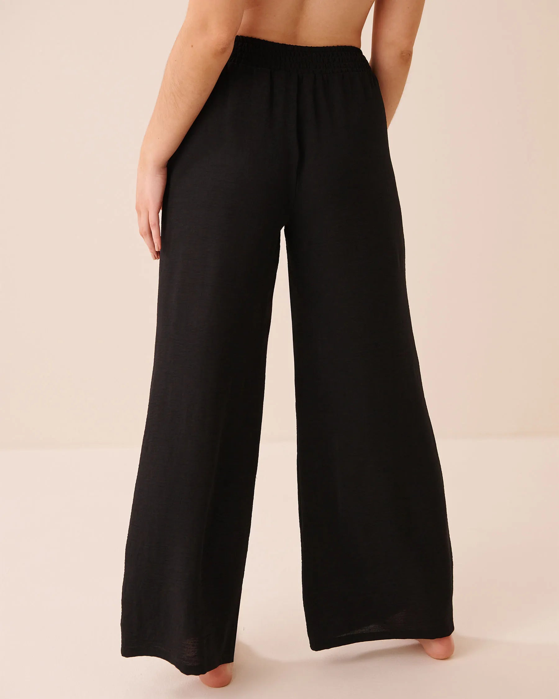 La Vie en Rose Black Beauty Women Wide Leg Crinkle Pants SKU: 50200116_00001 Image 02