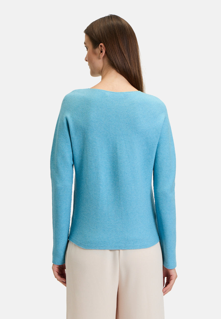 Knitted Sweater with Knitted Details_5021-3254_8713_03