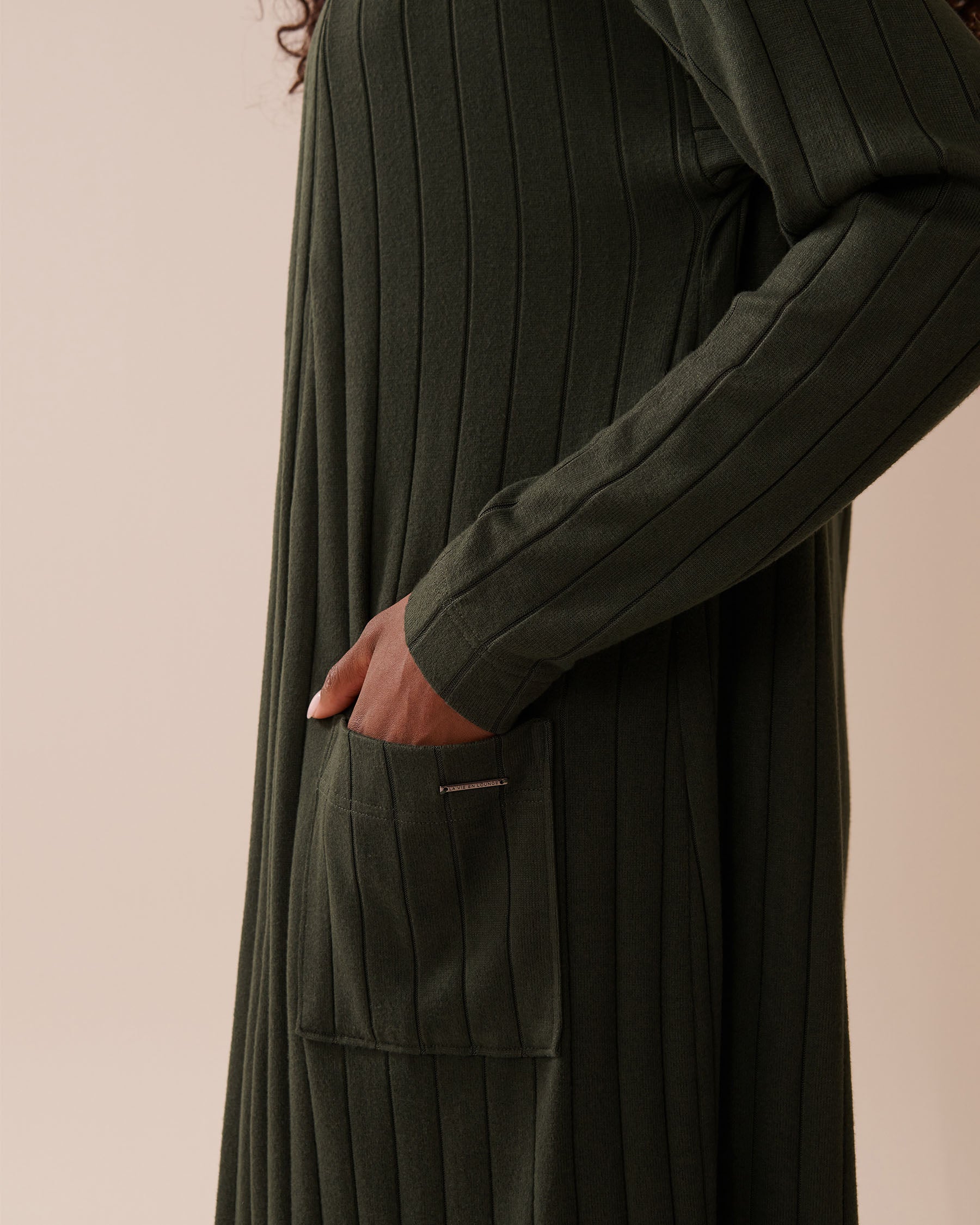 La Vie en Rose_Duffel Bag_Ribbed Long Cardigan_50500015_30076_05