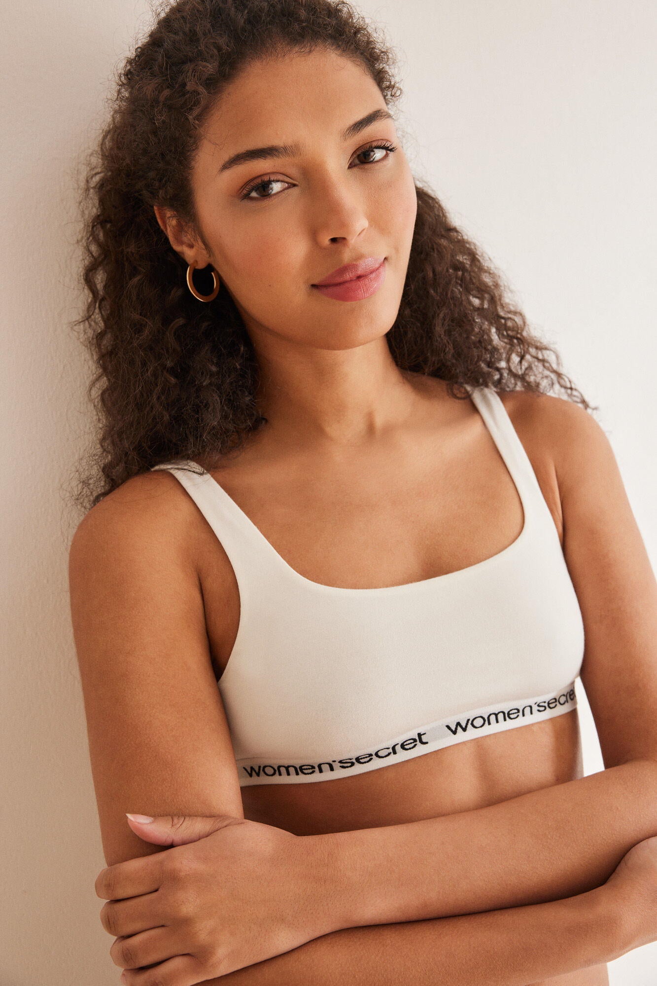 Sports Bra With Removable Pad_5057078_96_01