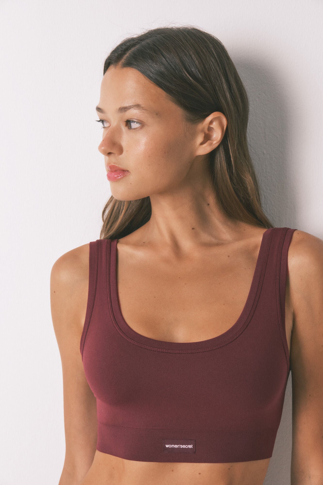 Women Secret_Wine_LOVELY Seamless Reversible Top in Maroon_5102010_68_01