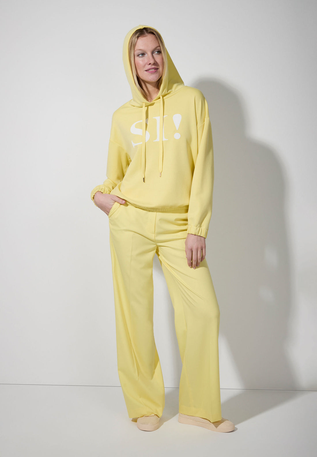 More & More_Tender Yellow Wide Trousers_51034003_0124_01