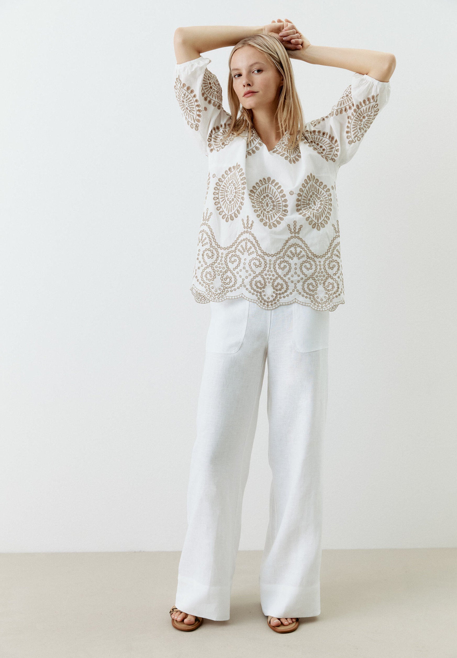 More &amp; More_White/Beige Lace Tunic_51052009_0010_02