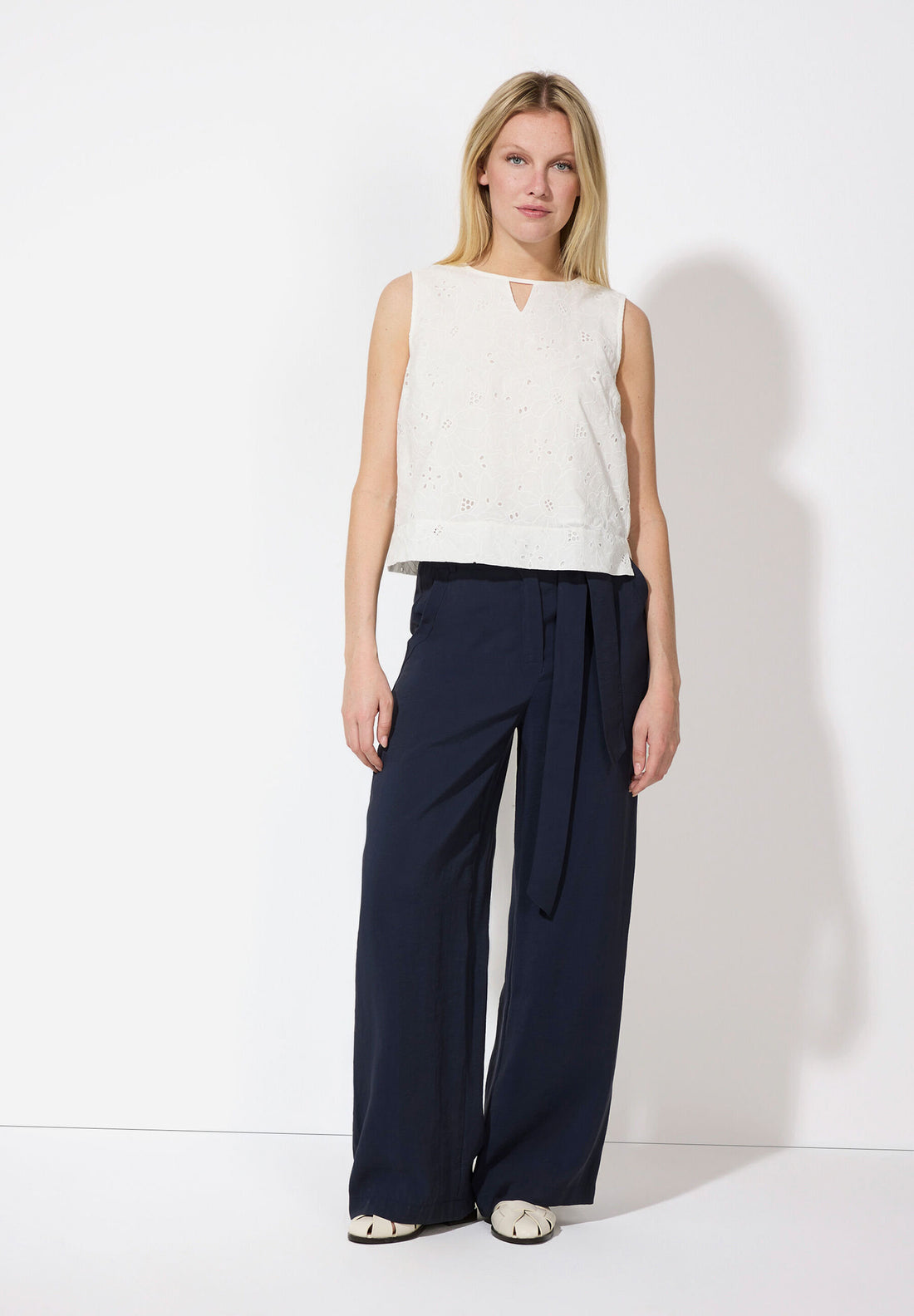 More & More_Navy Trousers with Belt_51064055_0370_01