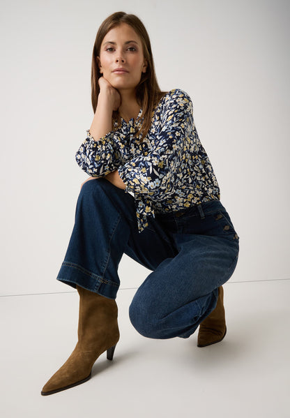 More &amp; More_Scattered Flowers Print_Pussy-Bow Blouse with Flower Print_51082053_6375_05