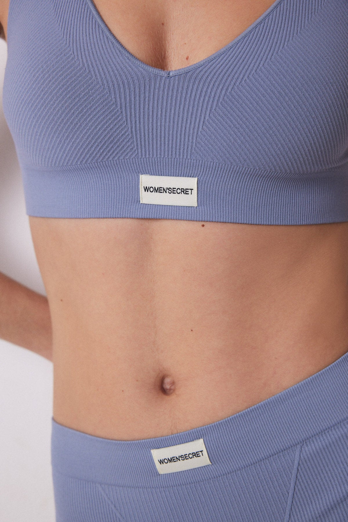Women Secret_Blue Seamless Ribbed Top_5109001_17_02