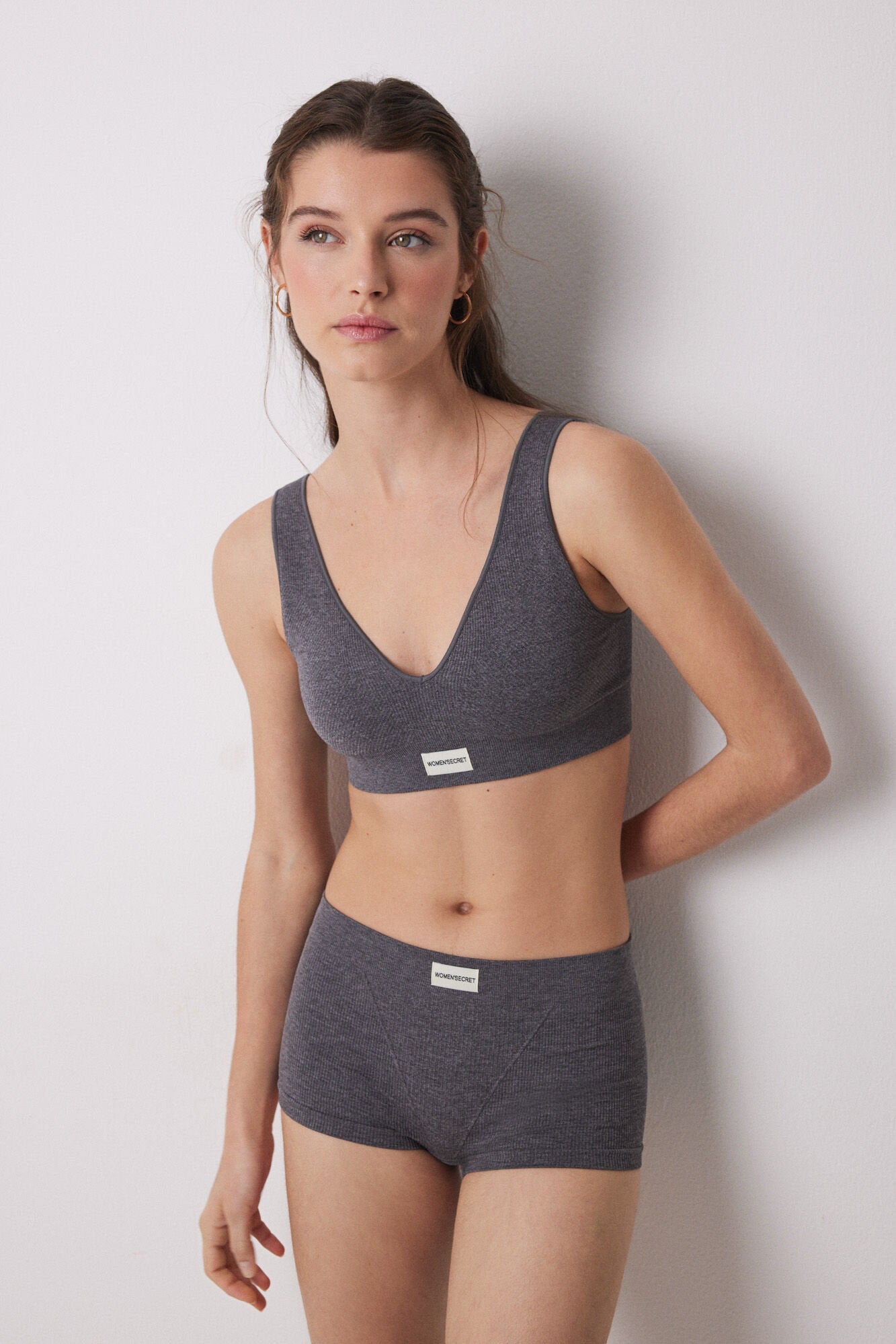 Women Secret_Seamless Grey Ribbed Top_5109002_46_02