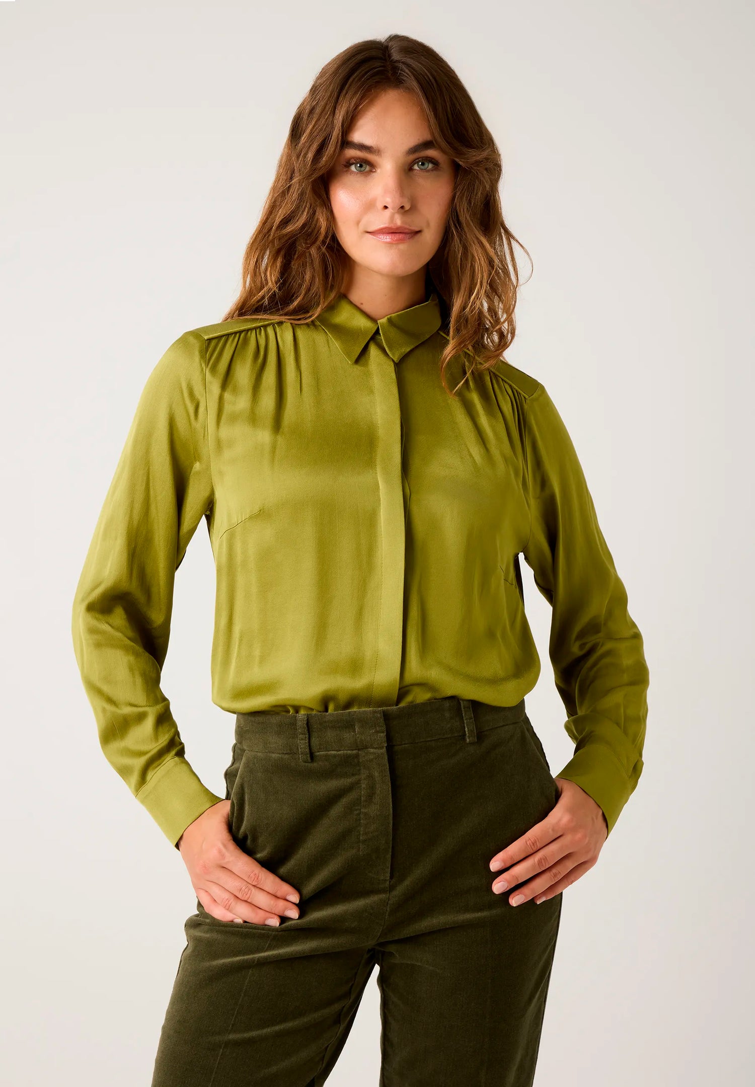 More &amp; More_Autumn Green_Satin Blouse, Kiwi Green_51092006_0656_01