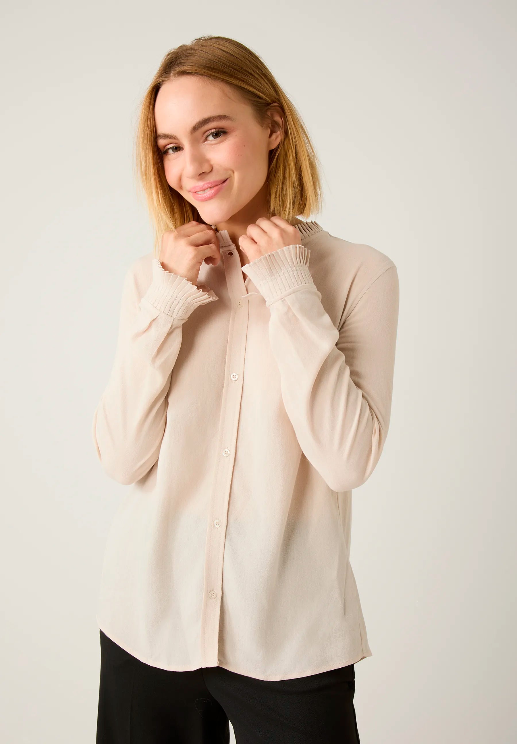 More &amp; More_Powder Creme_Flowing Blouse with Stand-Up Collar_51102062_0031_01