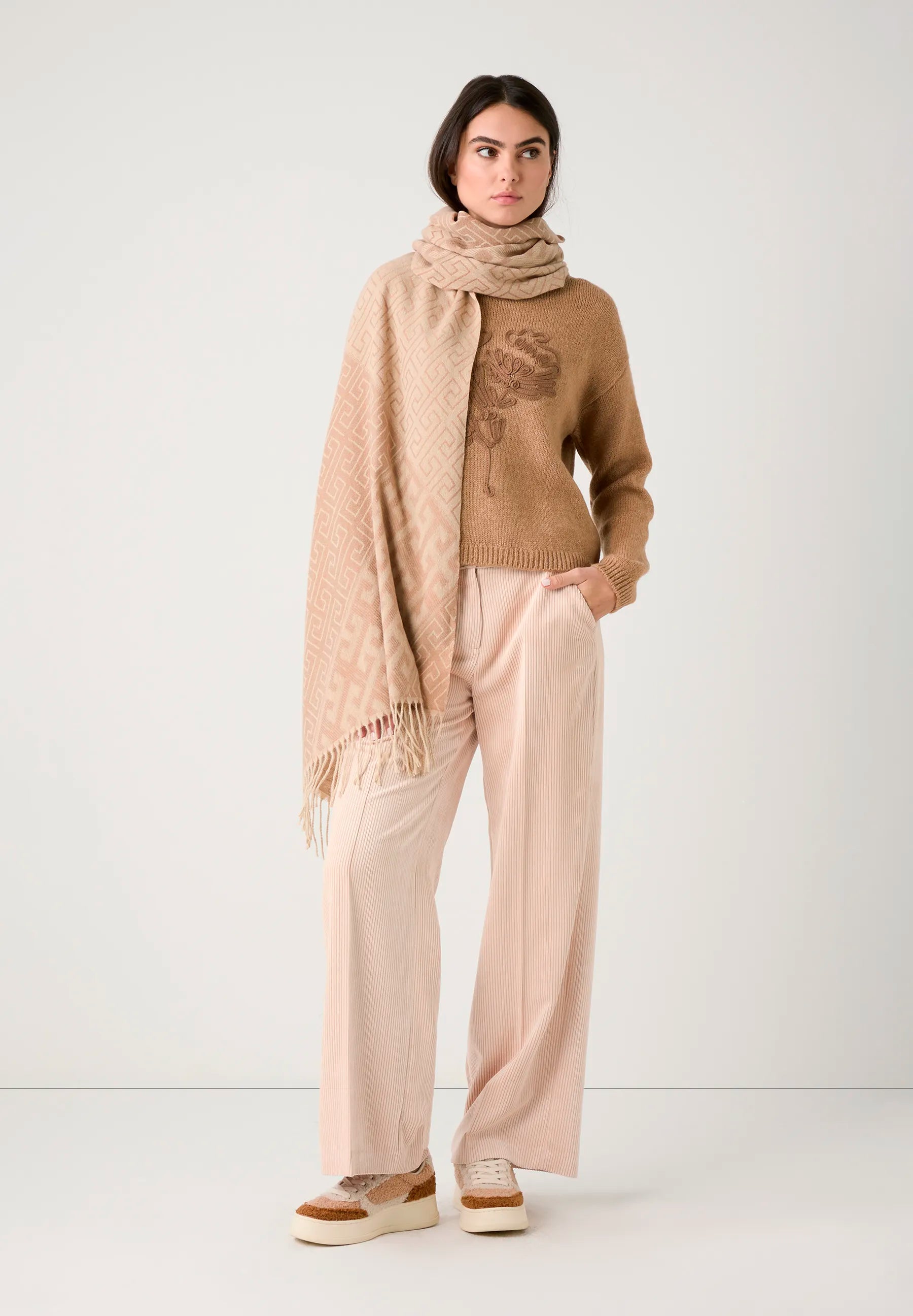 More &amp; More_Woven Jacquard Taupe Melange_Wide Scarf_51109005_2260_04
