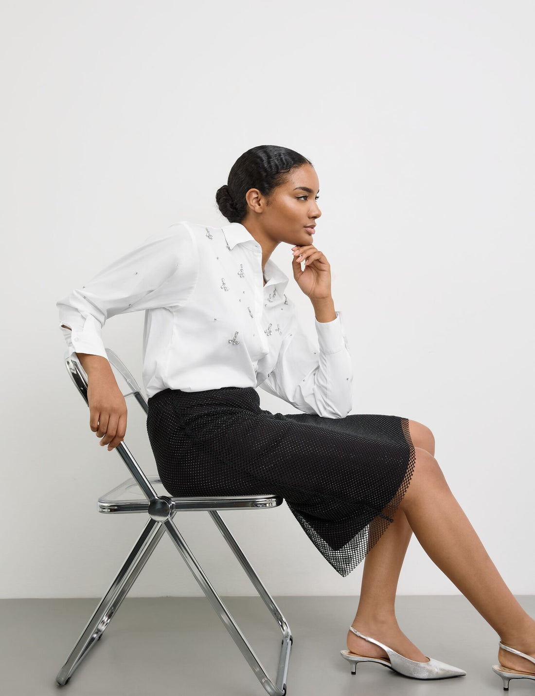 Pencil Skirt With Decorative Trim_511303-16242_1100_05